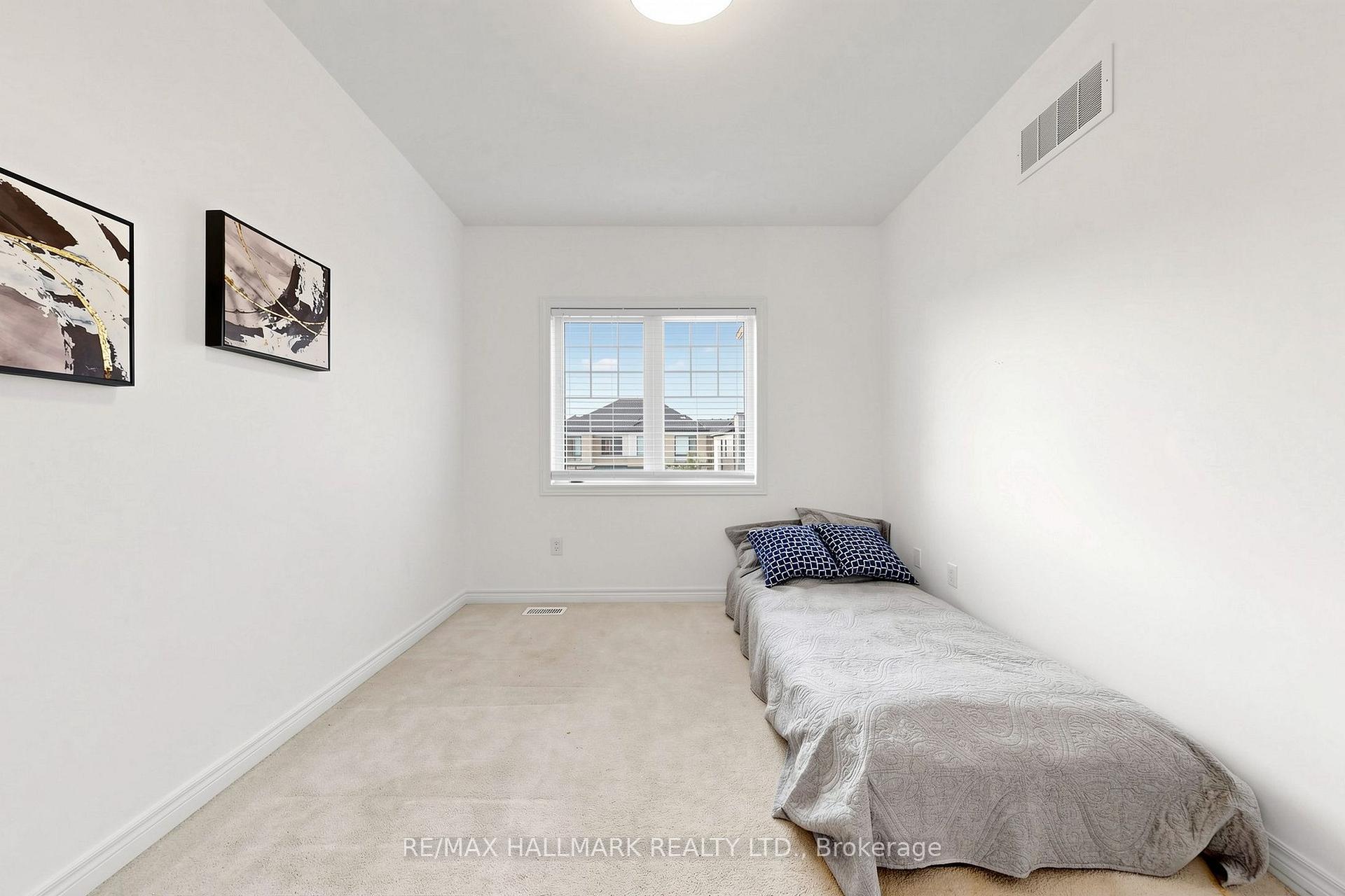Photo 35 of 19 conarty Crescent, Whitby, Williamsburg — HOMEH