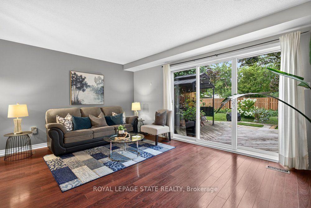 Photo 4 of Unit 11, 44 Frances Avenue, Hamilton, Lakeshore — HOMEH