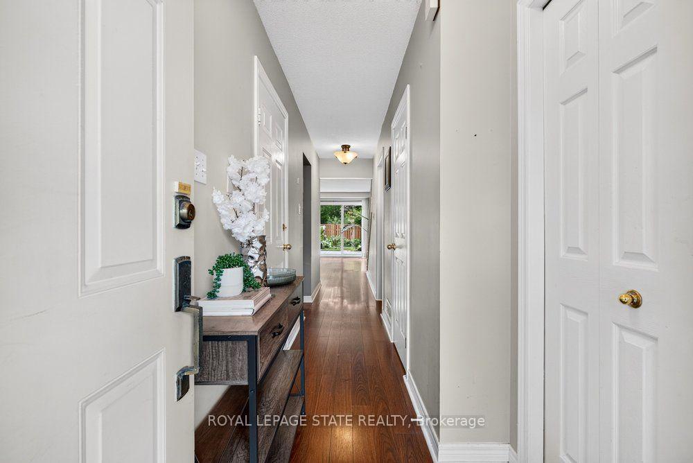 Photo 11 of Unit 11, 44 Frances Avenue, Hamilton, Lakeshore — HOMEH