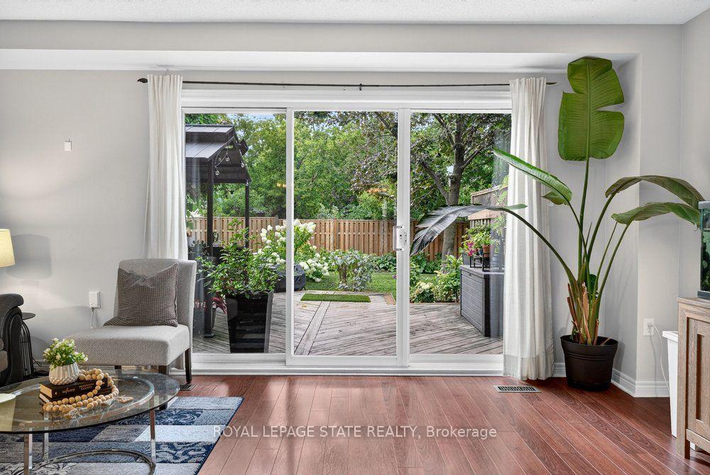 Photo 13 of Unit 11, 44 Frances Avenue, Hamilton, Lakeshore — HOMEH