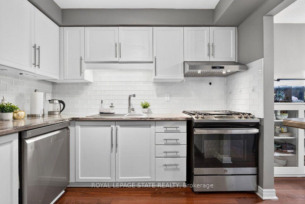 Photo 20 of Unit 11, 44 Frances Avenue, Hamilton, Lakeshore — HOMEH