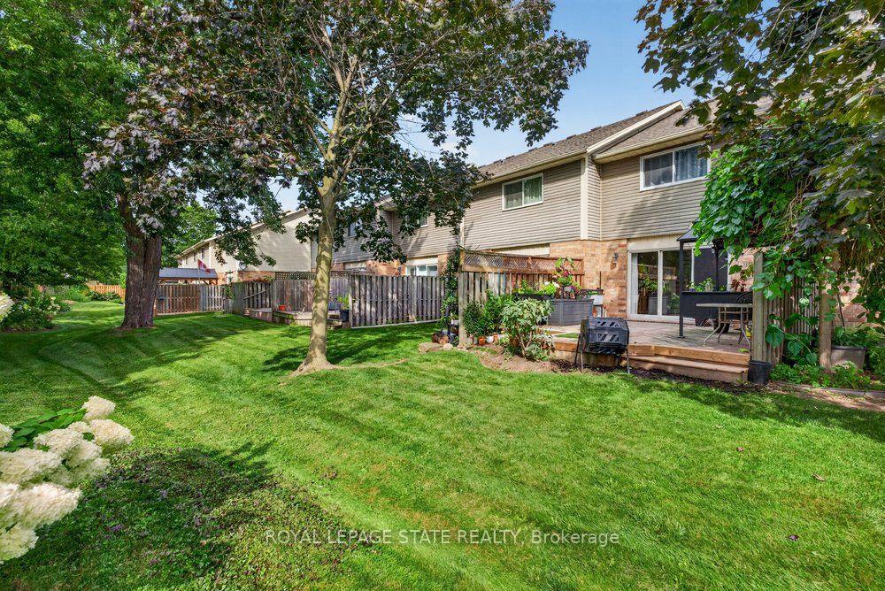 Photo 42 of Unit 11, 44 Frances Avenue, Hamilton, Lakeshore — HOMEH