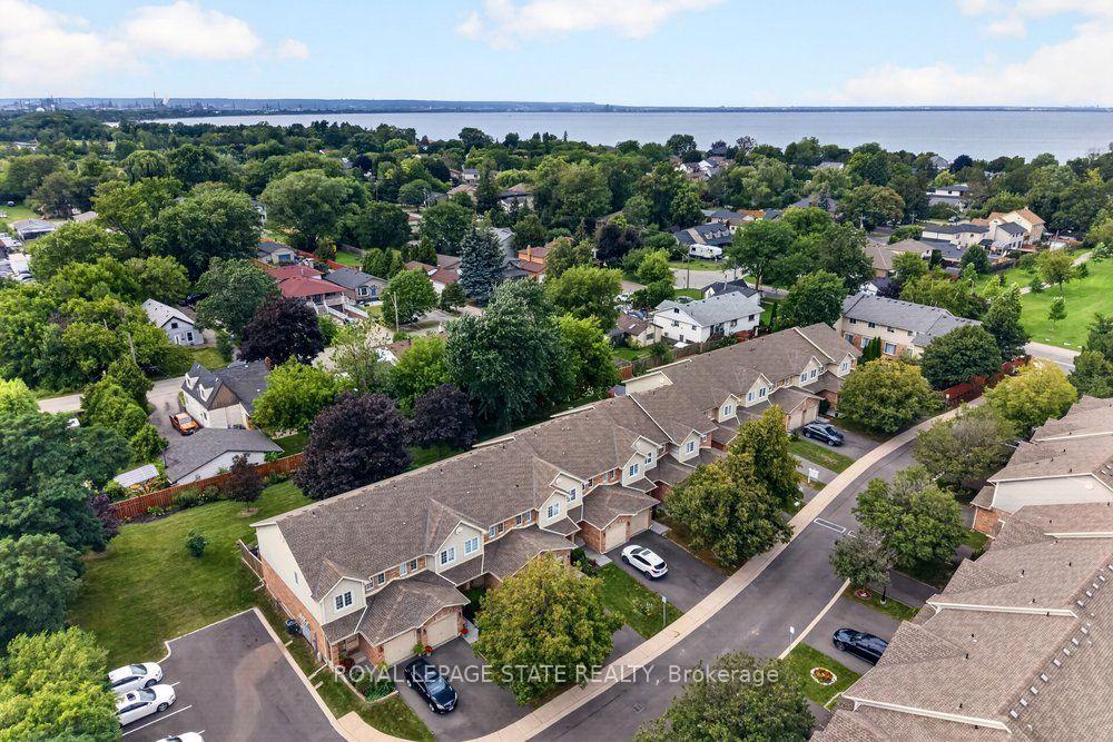 Photo 44 of Unit 11, 44 Frances Avenue, Hamilton, Lakeshore — HOMEH