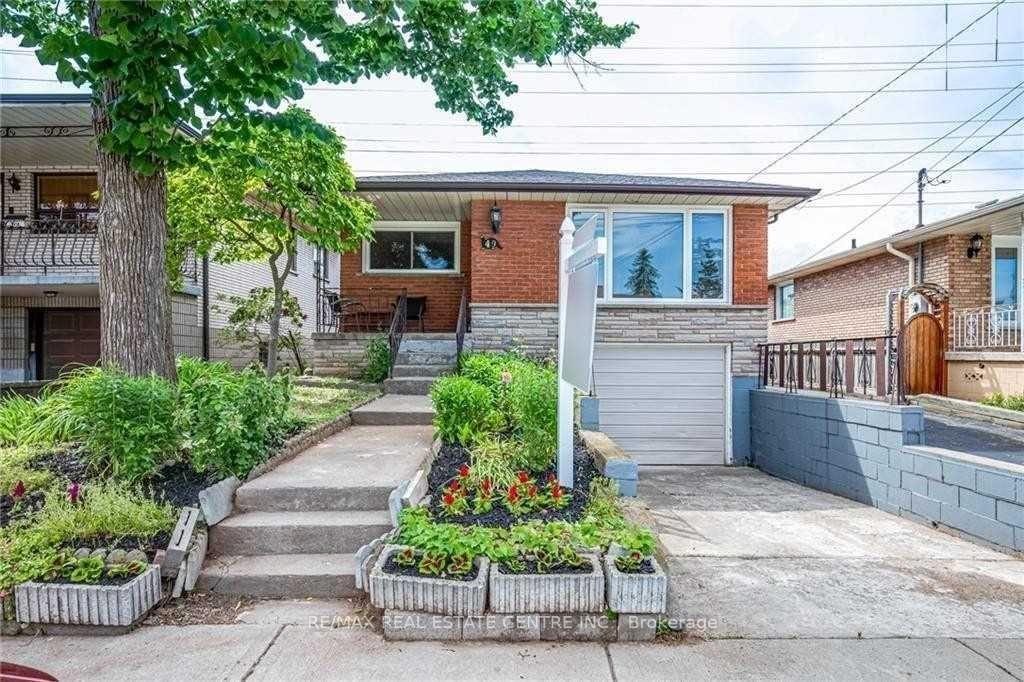 Photo 1 of Unit Bsmt, 49 Selkirk Avenue, Hamilton, Normanhurst — HOMEH