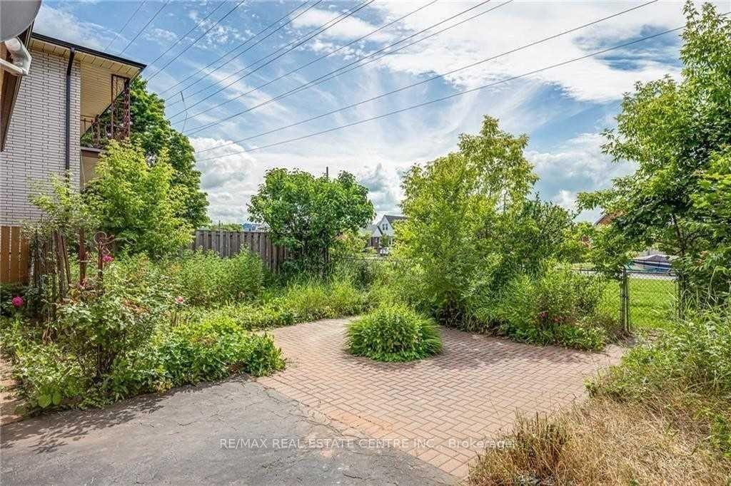 Photo 14 of Unit Bsmt, 49 Selkirk Avenue, Hamilton, Normanhurst — HOMEH