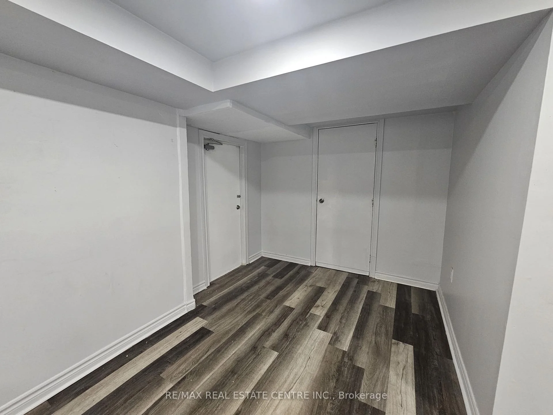 Photo 21 of Unit Bsmt, 49 Selkirk Avenue, Hamilton, Normanhurst — HOMEH