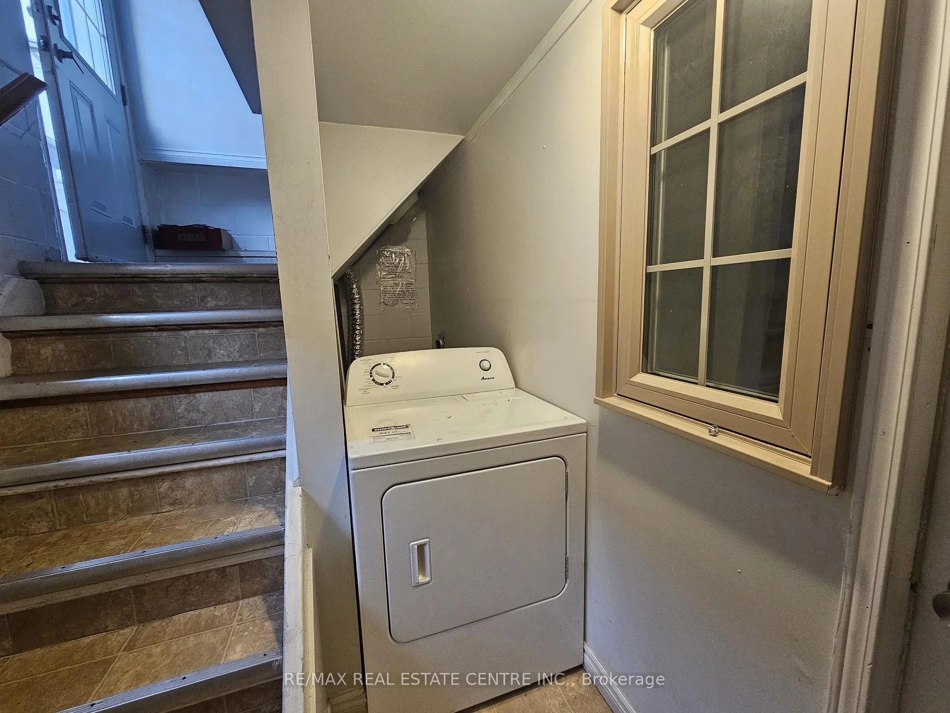 Photo 25 of Unit Bsmt, 49 Selkirk Avenue, Hamilton, Normanhurst — HOMEH