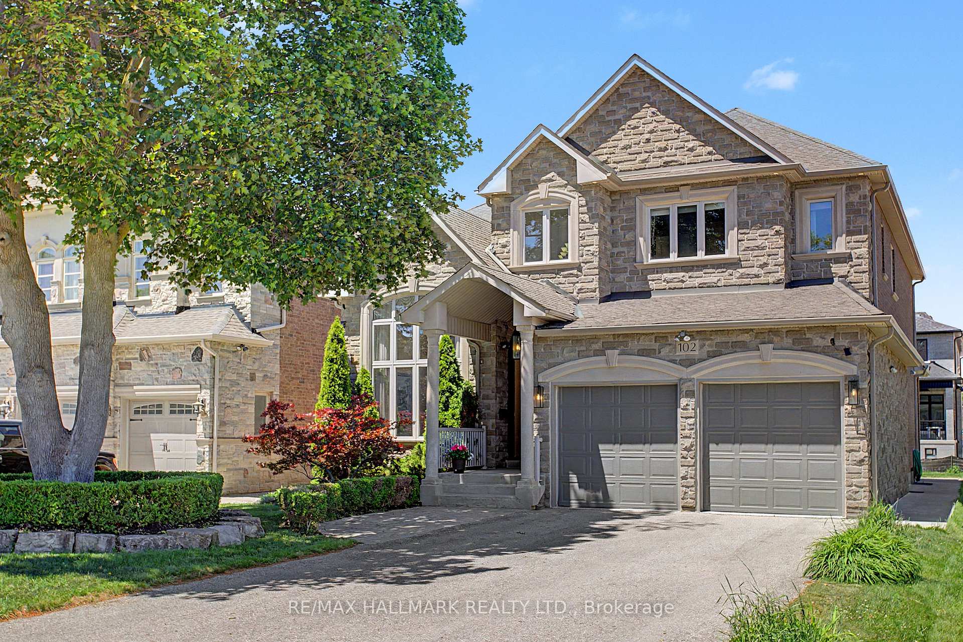 Photo 3 of 102 Duncan Road, Richmond Hill, Langstaff — HOMEH