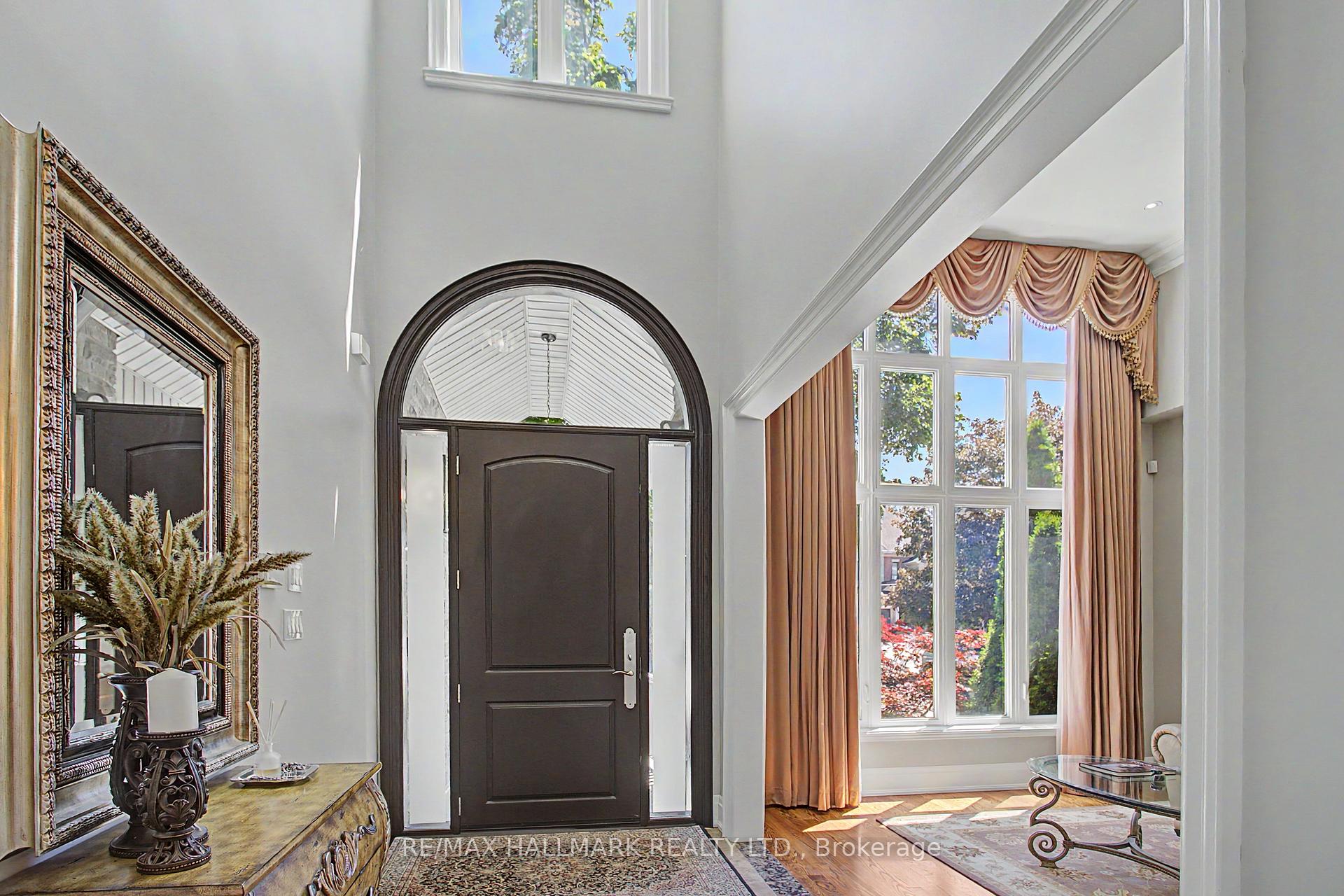 Photo 1 of 102 Duncan Road, Richmond Hill, Langstaff — HOMEH