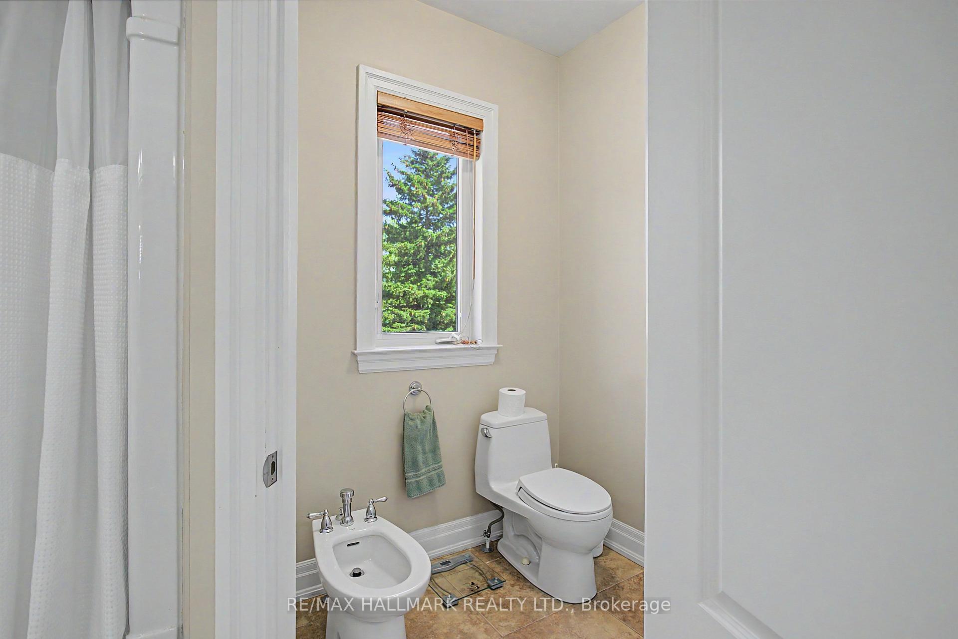 Photo 28 of 102 Duncan Road, Richmond Hill, Langstaff — HOMEH