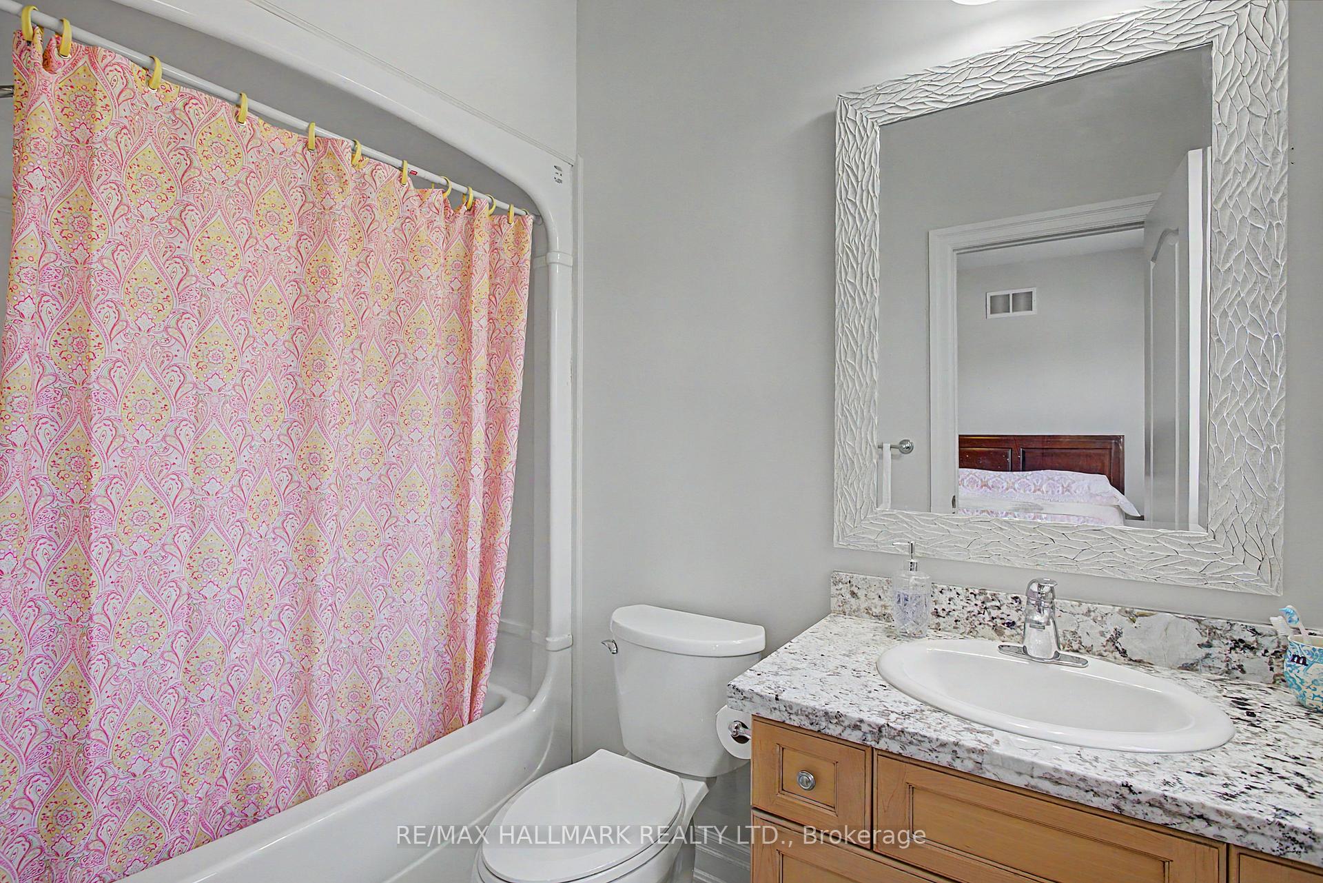 Photo 35 of 102 Duncan Road, Richmond Hill, Langstaff — HOMEH