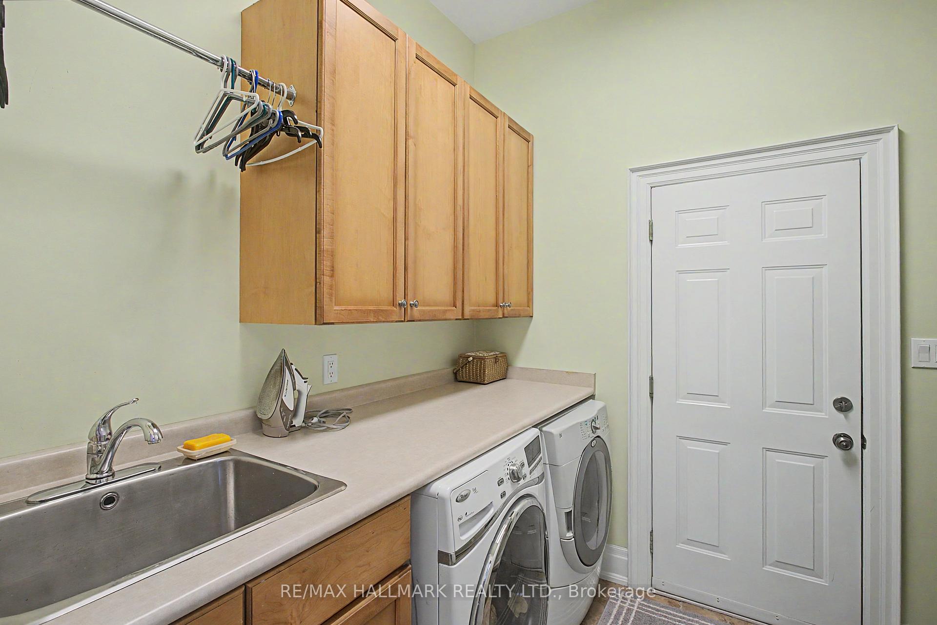 Photo 46 of 102 Duncan Road, Richmond Hill, Langstaff — HOMEH