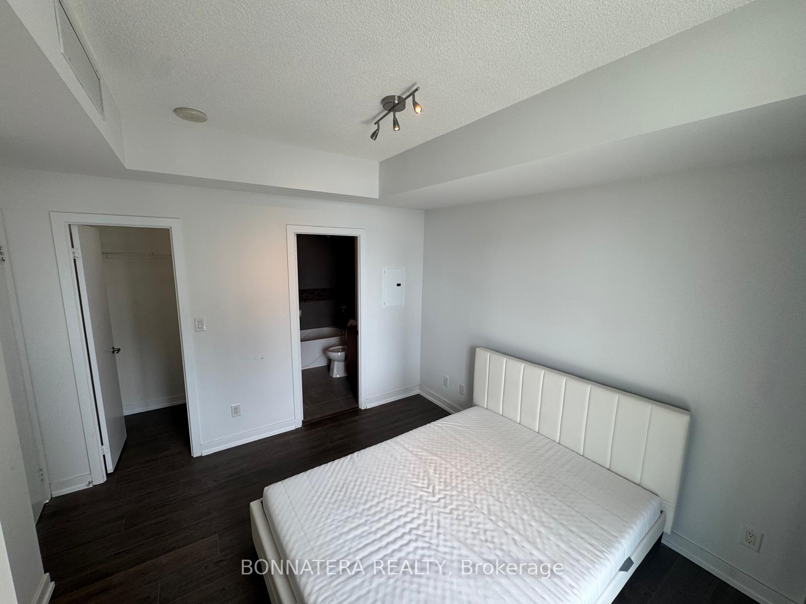 Photo 13 of Unit 3503, 4099 Brickstone Mews, Mississauga, City Centre — HOMEH
