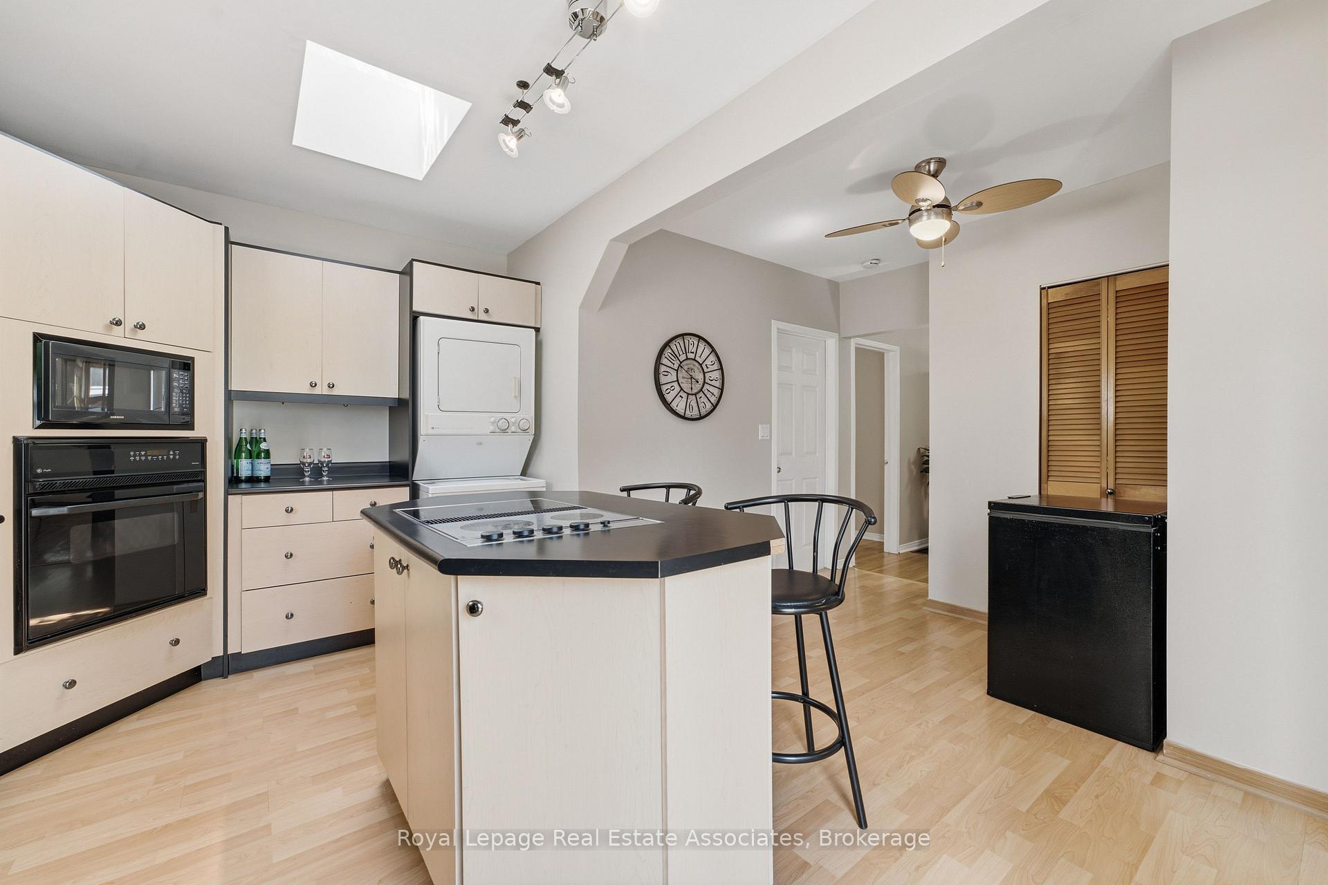 Photo 15 of 64 Eaglewood Boulevard, Mississauga, Mineola — HOMEH