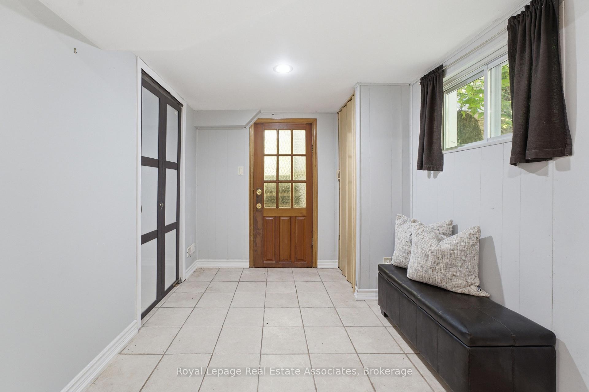 Photo 22 of 64 Eaglewood Boulevard, Mississauga, Mineola — HOMEH