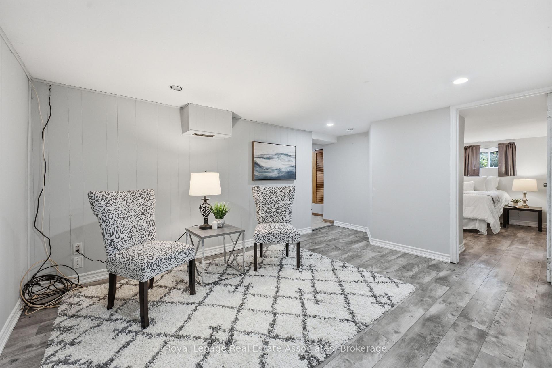 Photo 24 of 64 Eaglewood Boulevard, Mississauga, Mineola — HOMEH