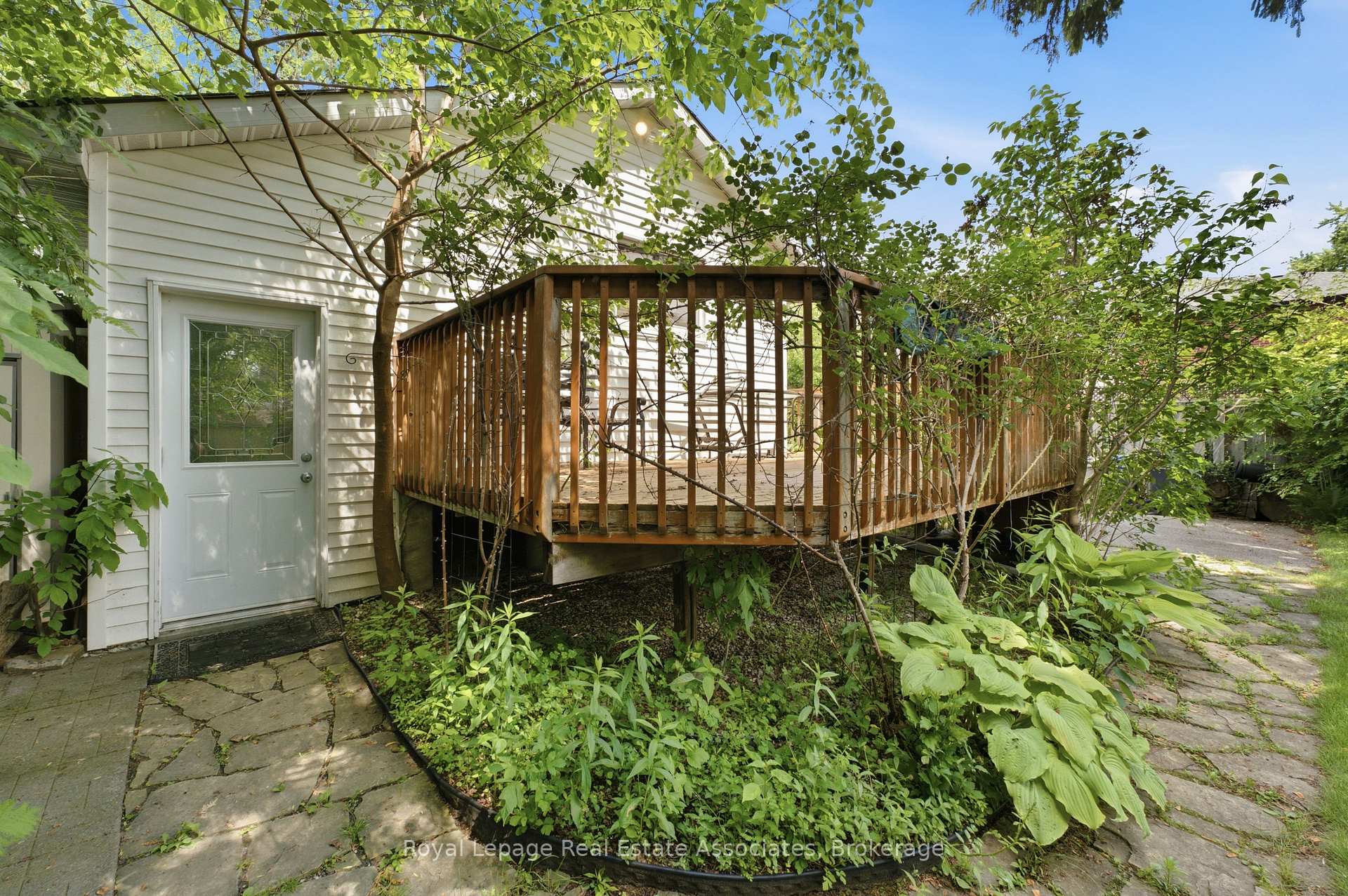 Photo 35 of 64 Eaglewood Boulevard, Mississauga, Mineola — HOMEH