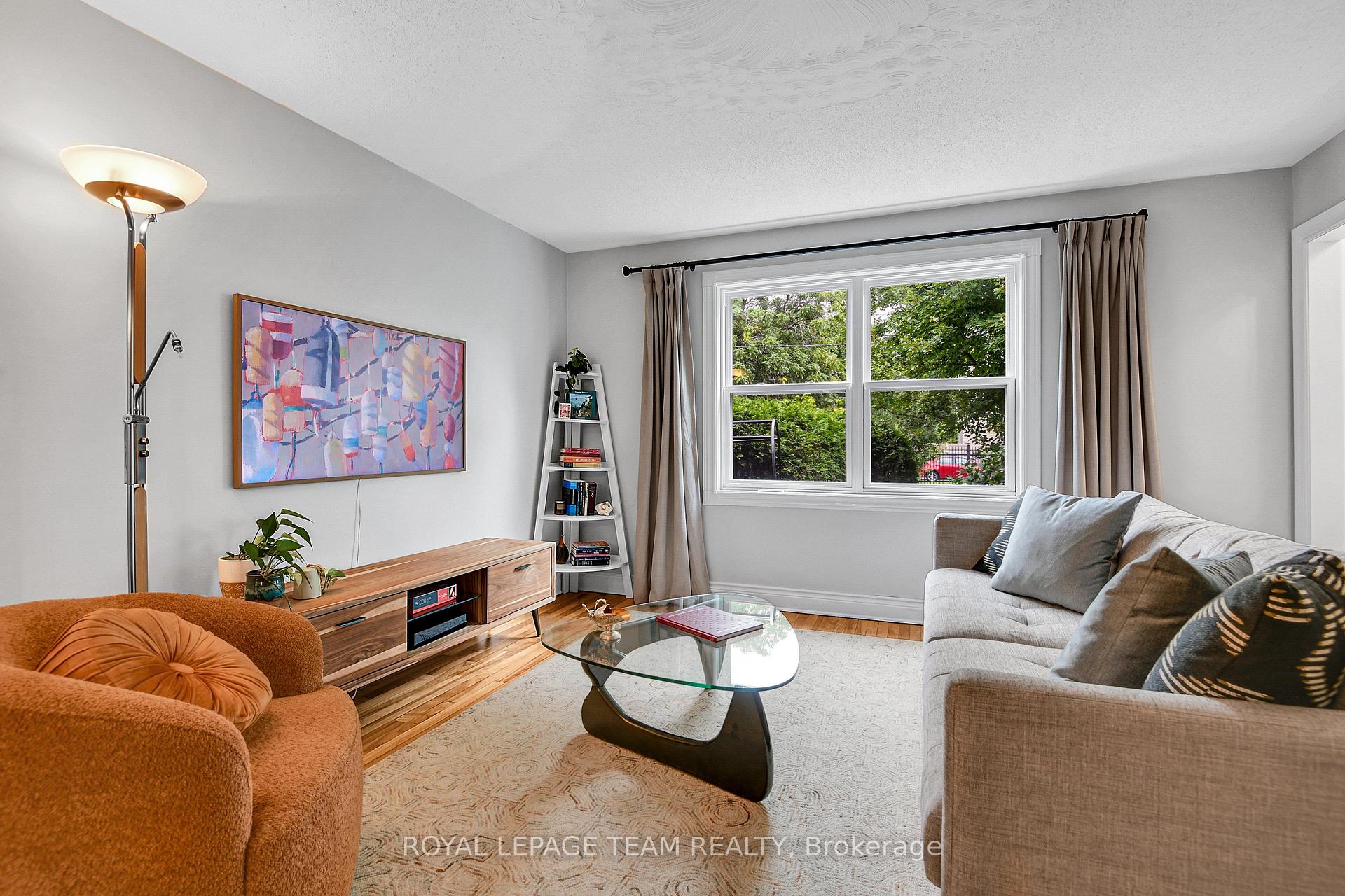 Photo 7 of 1248 Summerville Avenue, Ottawa, Carlington — HOMEH