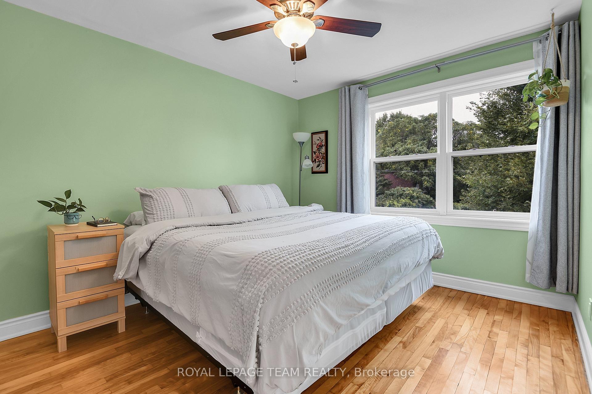 Photo 17 of 1248 Summerville Avenue, Ottawa, Carlington — HOMEH