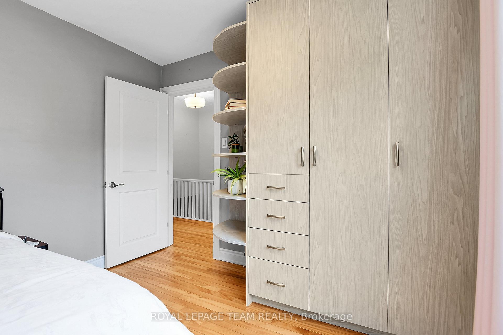 Photo 22 of 1248 Summerville Avenue, Ottawa, Carlington — HOMEH