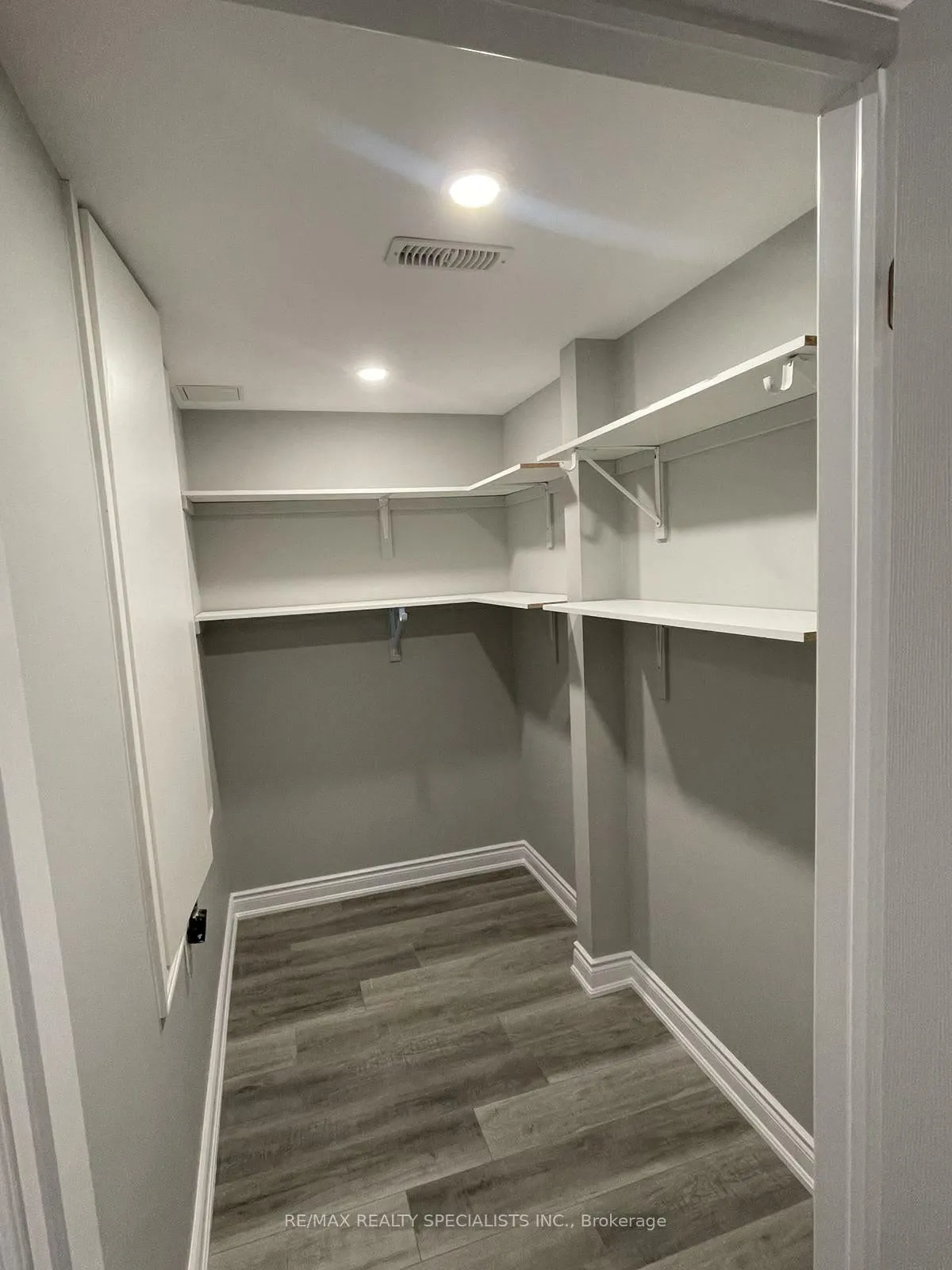 Photo 5 of Unit Basement, 44 William Paddison Drive, Barrie, Georgian Drive — HOMEH