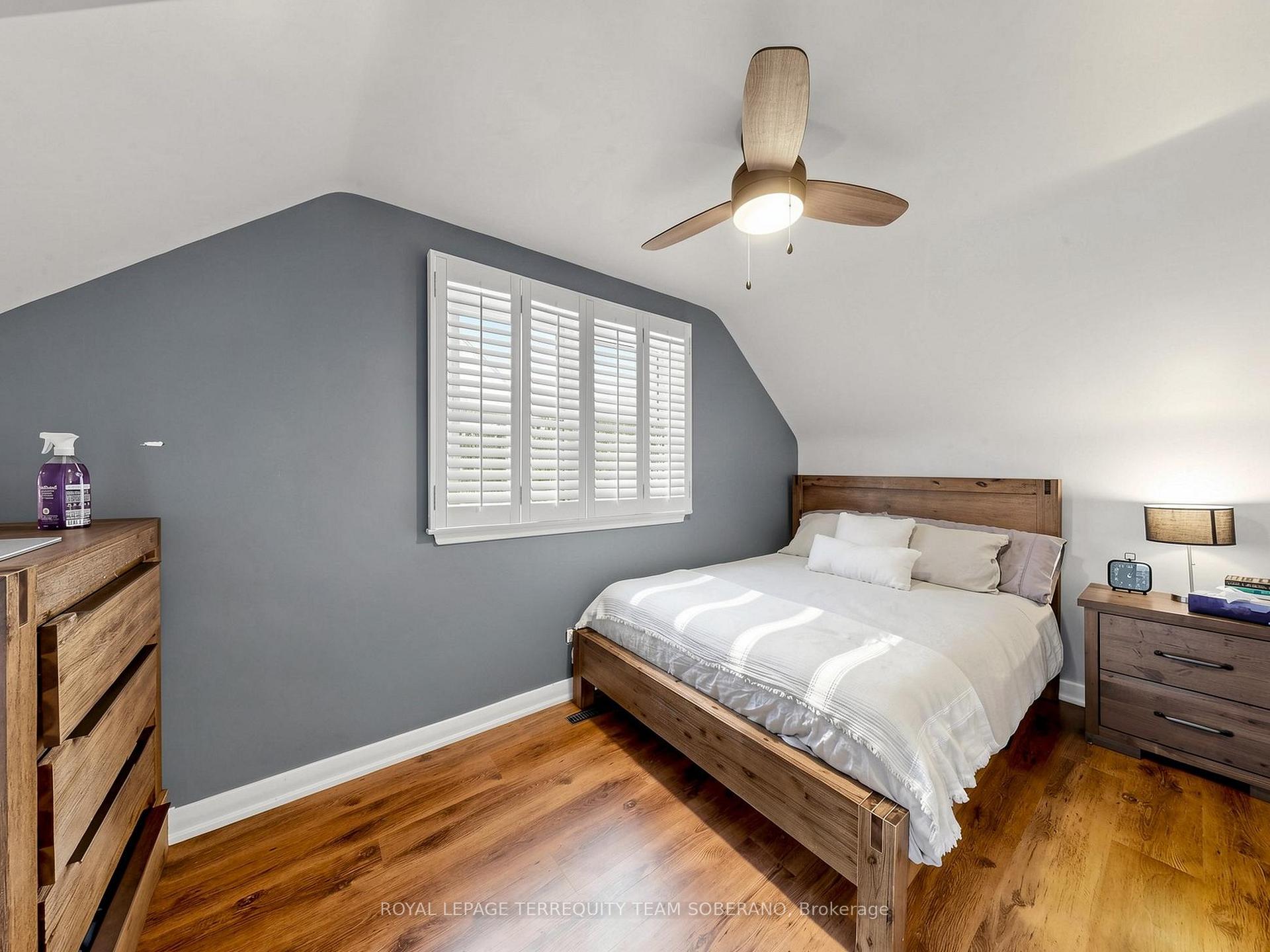 Photo 24 of 64 Clearbrooke Circle, Etobicoke, Rexdale-Kipling — HOMEH