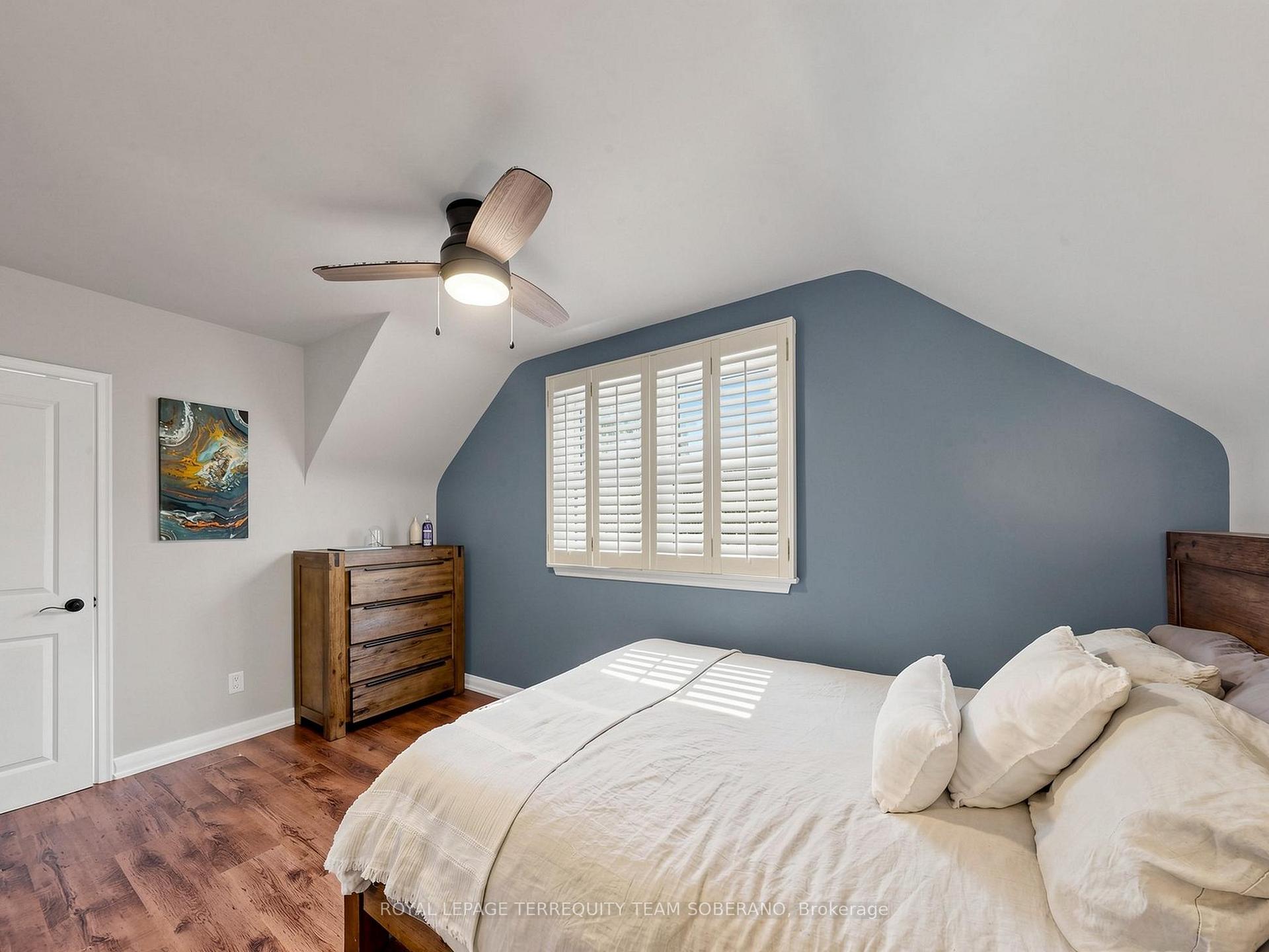 Photo 25 of 64 Clearbrooke Circle, Etobicoke, Rexdale-Kipling — HOMEH
