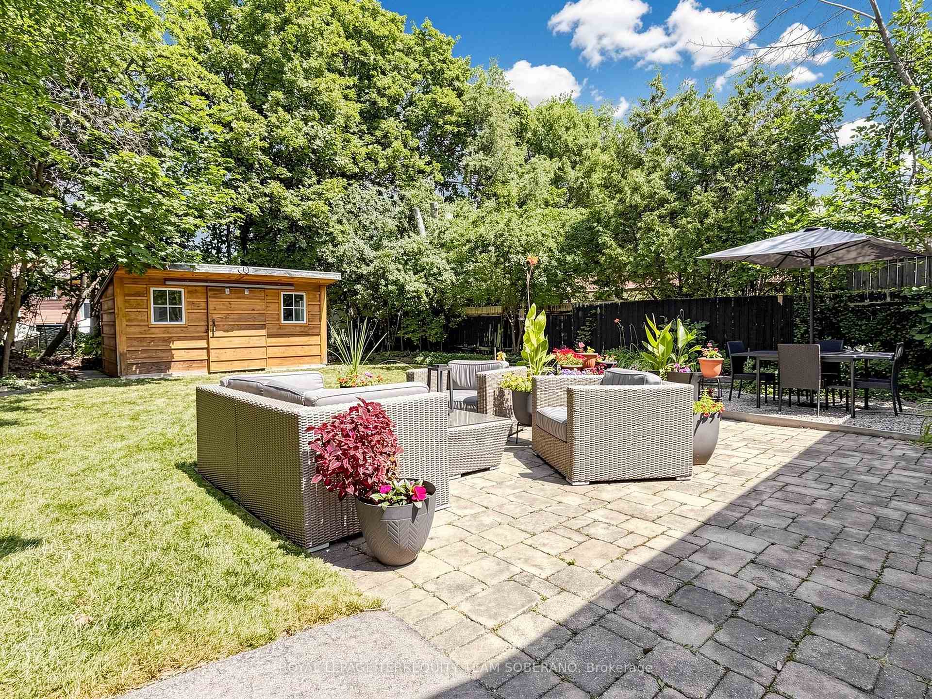 Photo 39 of 64 Clearbrooke Circle, Etobicoke, Rexdale-Kipling — HOMEH