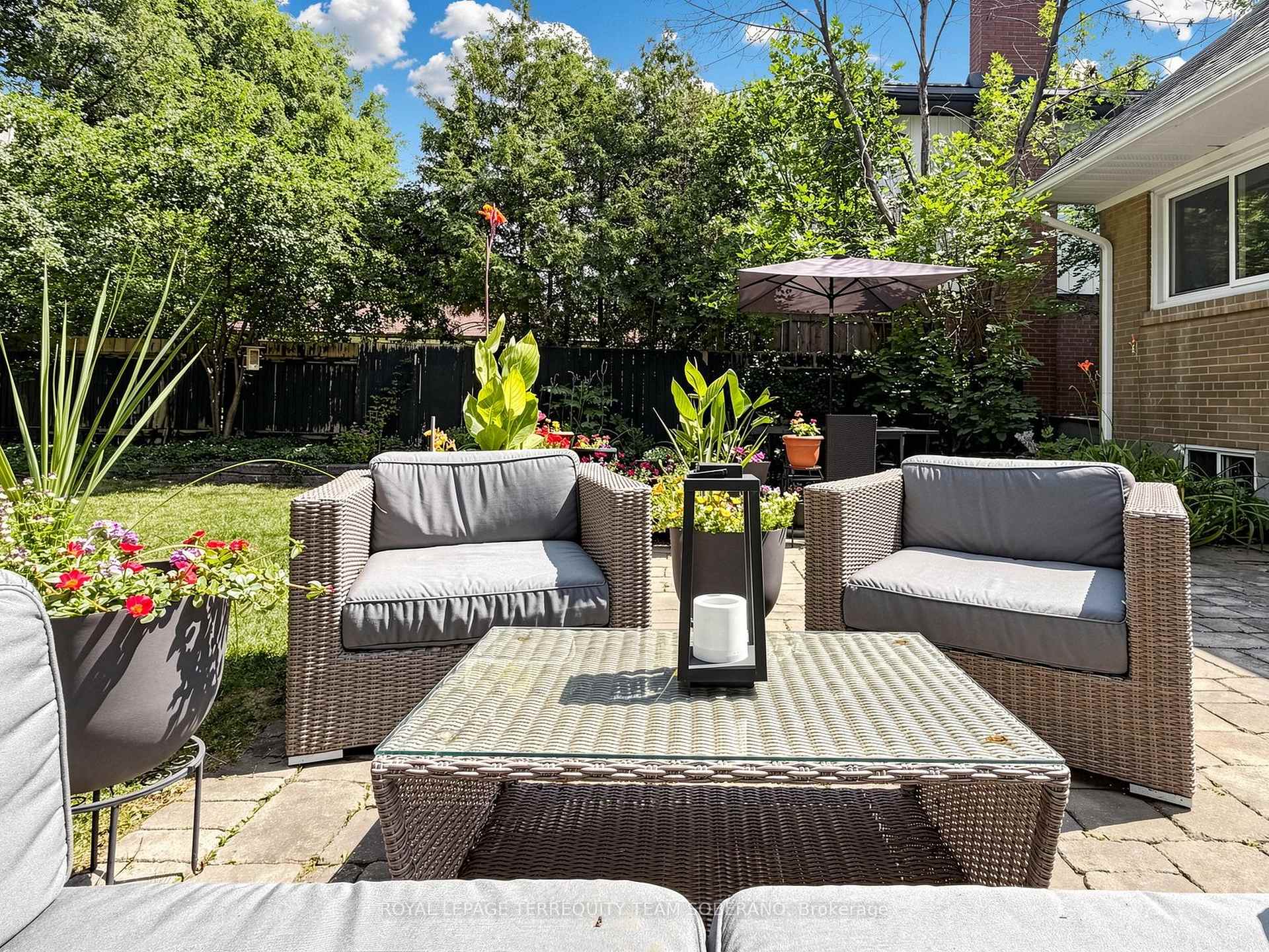 Photo 41 of 64 Clearbrooke Circle, Etobicoke, Rexdale-Kipling — HOMEH