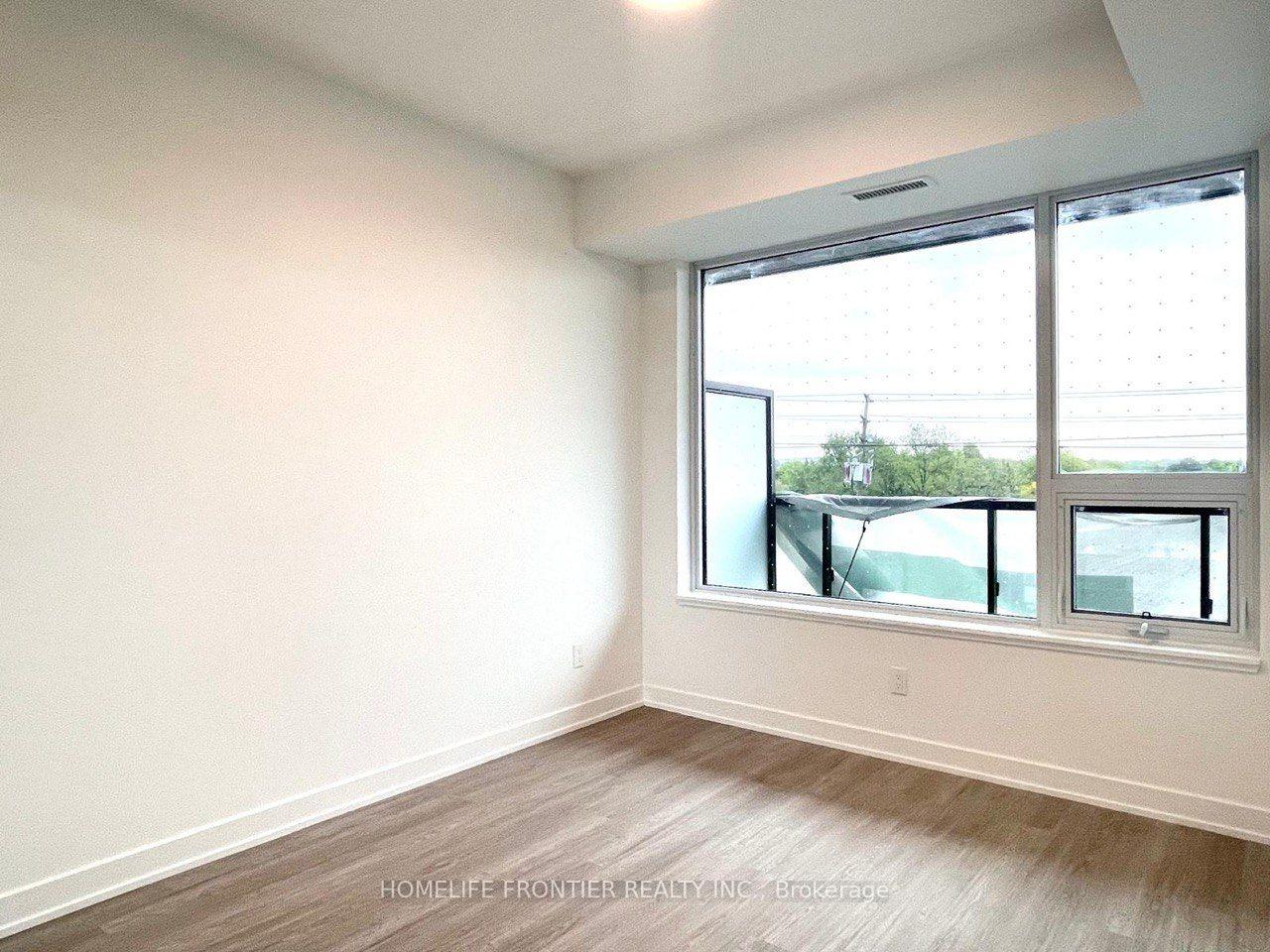 Photo 8 of Unit 415, 8188 Yonge Street, Vaughan, Uplands — HOMEH