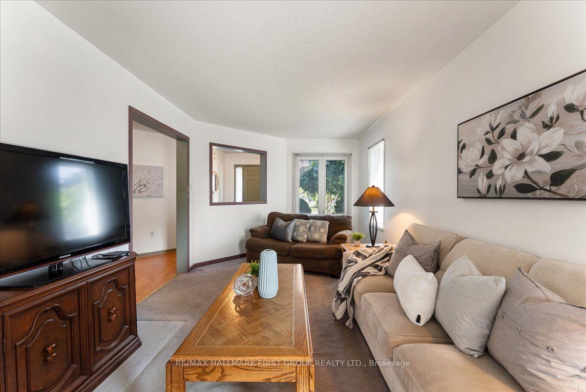Photo 11 of 989 Deer Valley Drive, Oshawa, Northglen — HOMEH