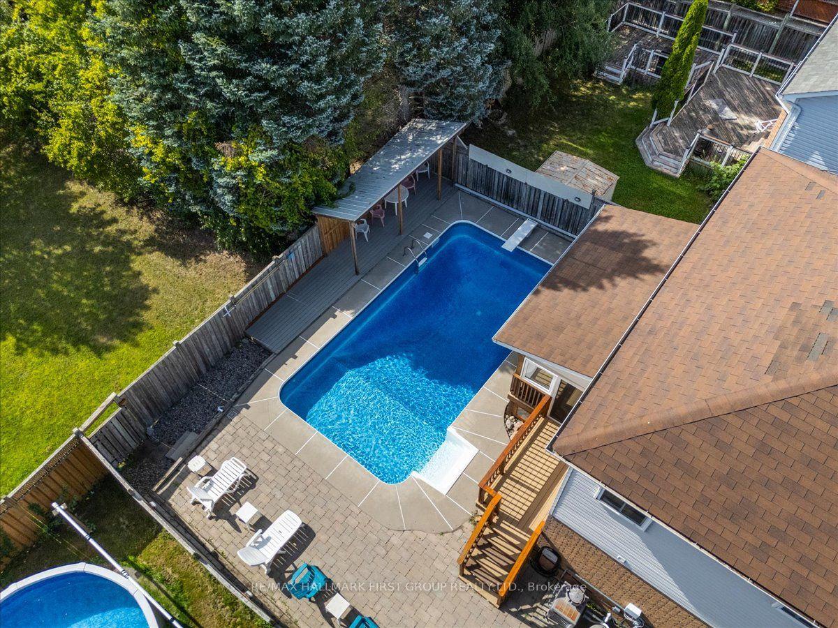 Photo 5 of 989 Deer Valley Drive, Oshawa, Northglen — HOMEH