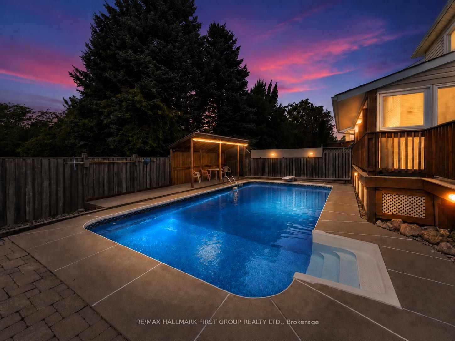 Photo 3 of 989 Deer Valley Drive, Oshawa, Northglen — HOMEH