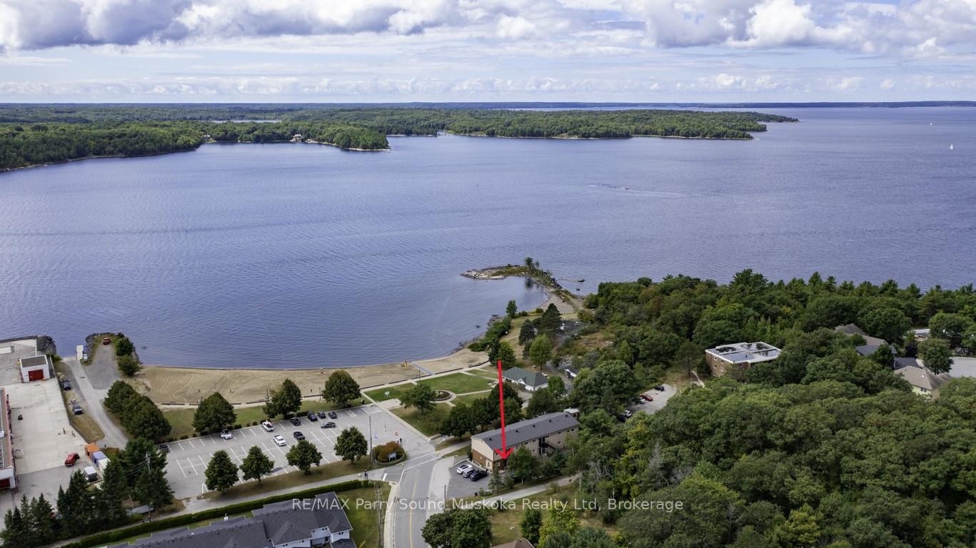 Photo 3 of Unit 4, 21 Prospect Street, Parry Sound — HOMEH
