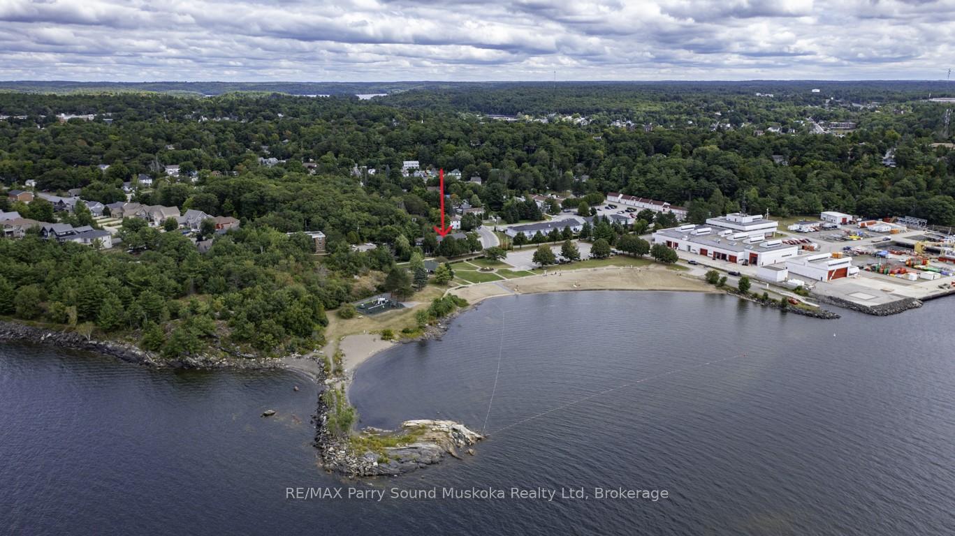 Photo 4 of Unit 4, 21 Prospect Street, Parry Sound — HOMEH