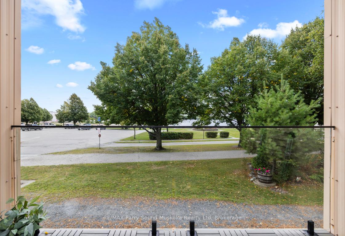 Photo 8 of Unit 4, 21 Prospect Street, Parry Sound — HOMEH