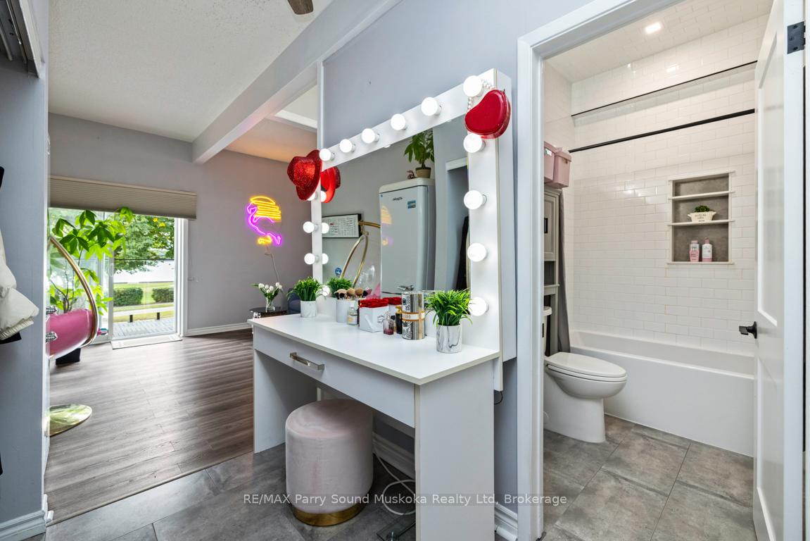 Photo 16 of Unit 4, 21 Prospect Street, Parry Sound — HOMEH