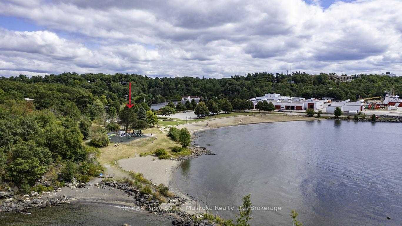 Photo 27 of Unit 4, 21 Prospect Street, Parry Sound — HOMEH