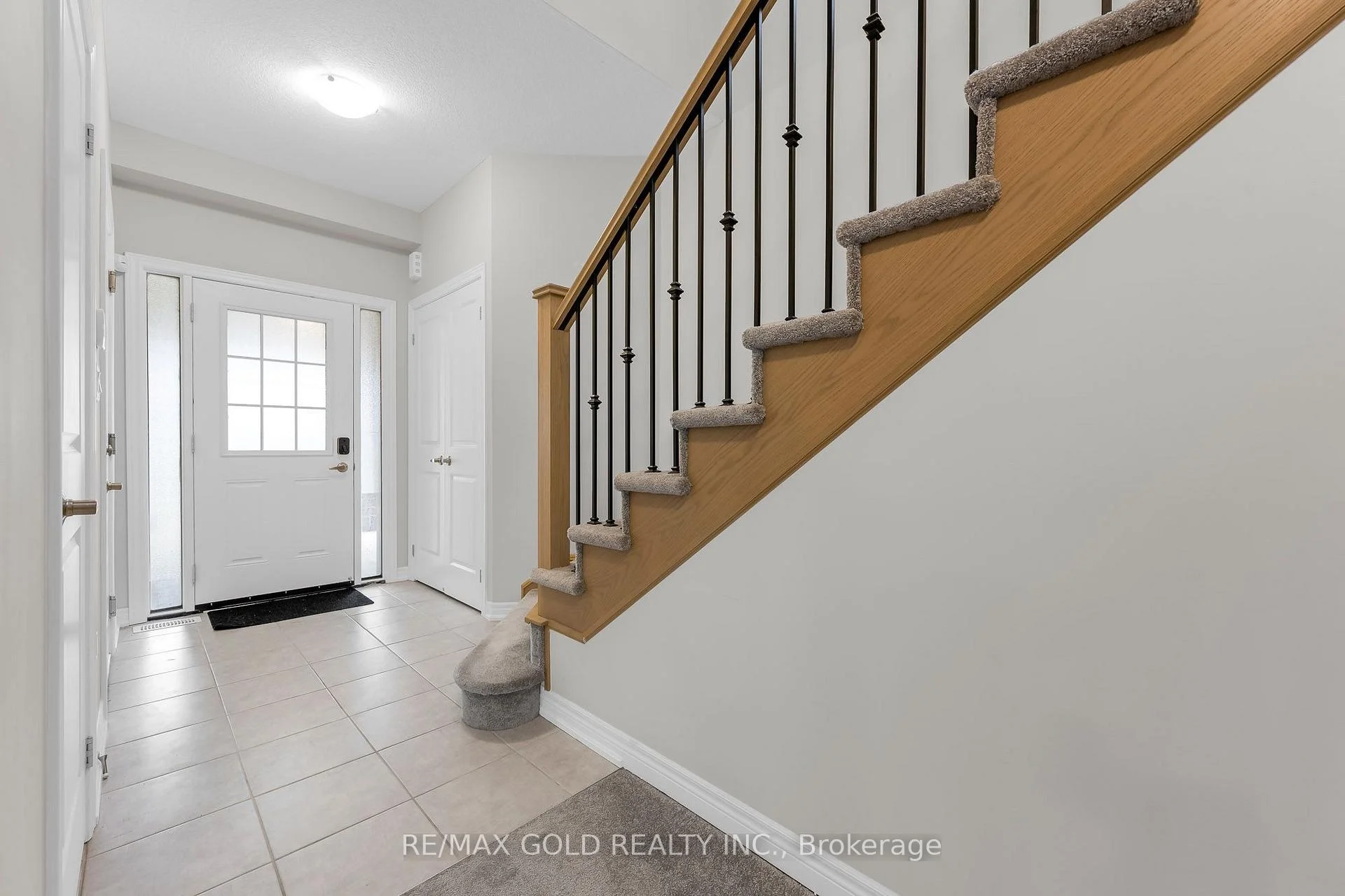 Photo 4 of 83 Pinot Crescent, Hamilton, Fruitland — HOMEH