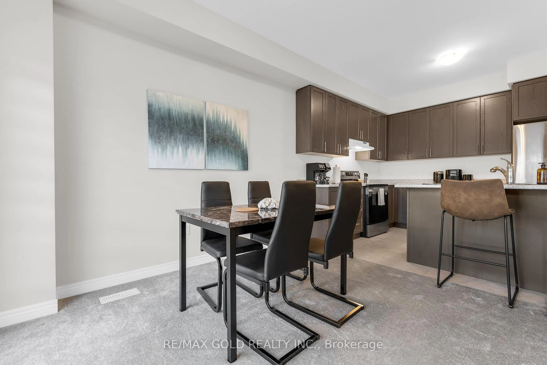 Photo 14 of 83 Pinot Crescent, Hamilton, Fruitland — HOMEH