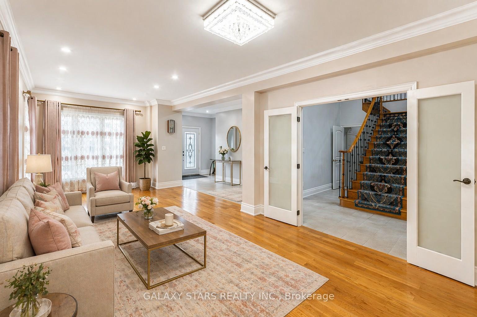 Photo 4 of 1815 Woodview Avenue, Pickering, Highbush — HOMEH