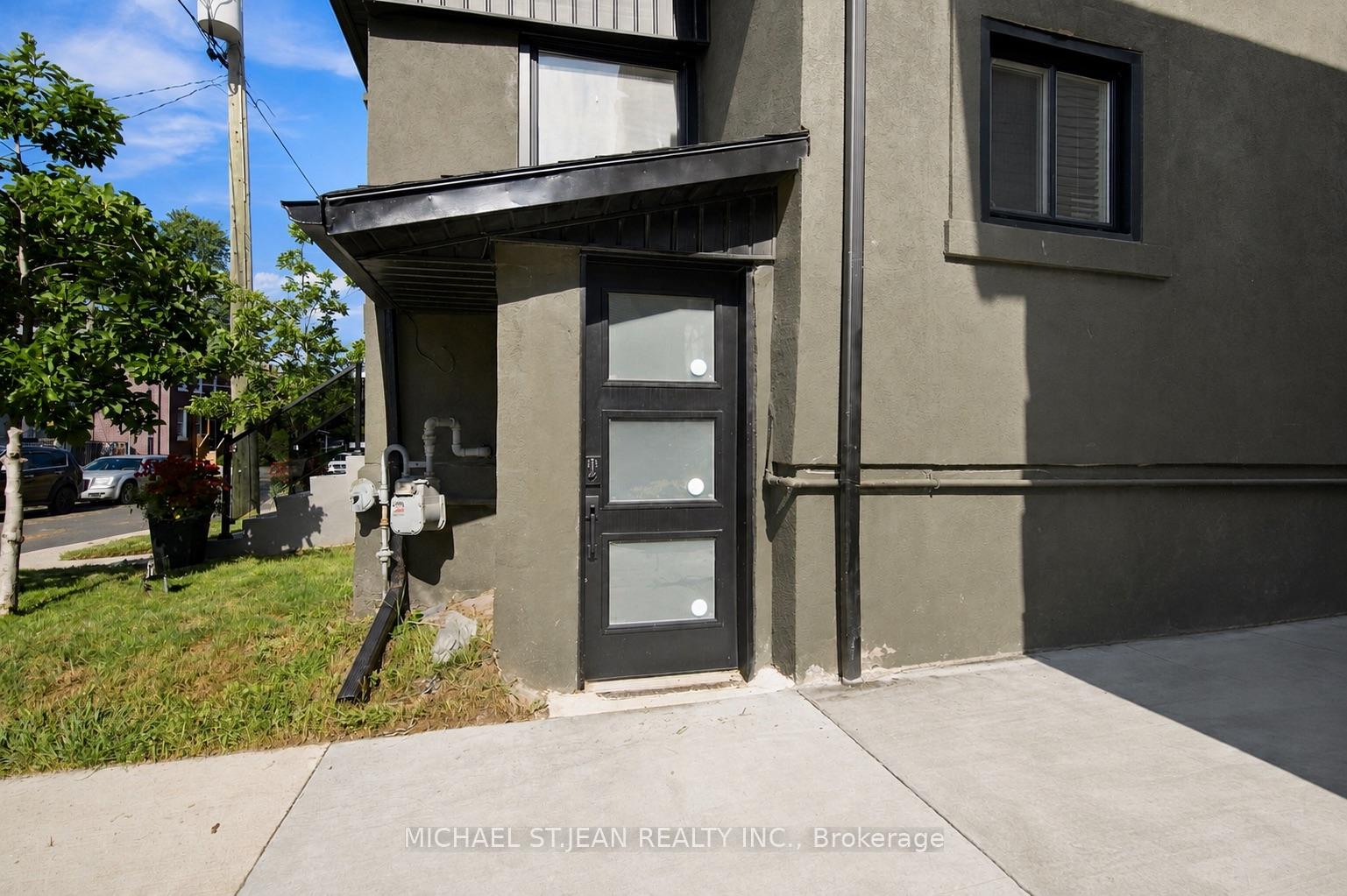 Photo 37 of 19 Grove Street, Hamilton, Corktown — HOMEH