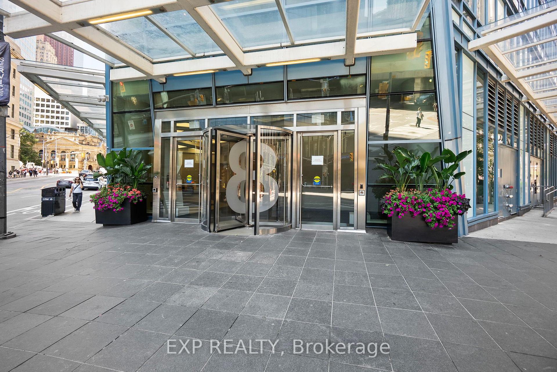 Photo 2 of Unit 3510, 8 The Esplanade, Toronto, Waterfront Communities — HOMEH