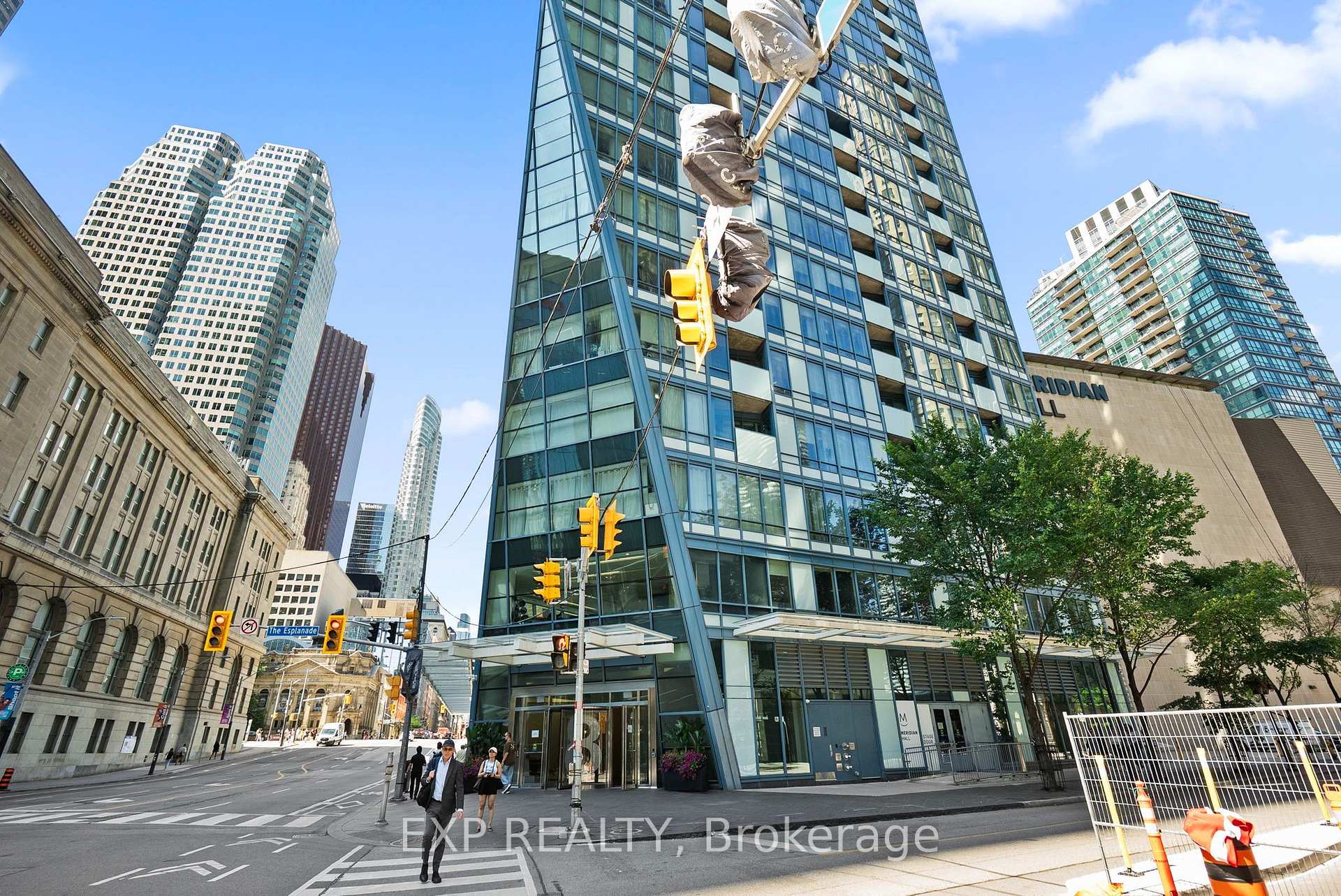 Photo 3 of Unit 3510, 8 The Esplanade, Toronto, Waterfront Communities — HOMEH