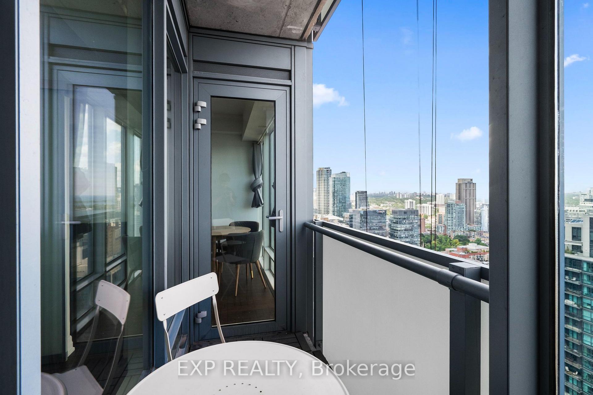 Photo 7 of Unit 3510, 8 The Esplanade, Toronto, Waterfront Communities — HOMEH
