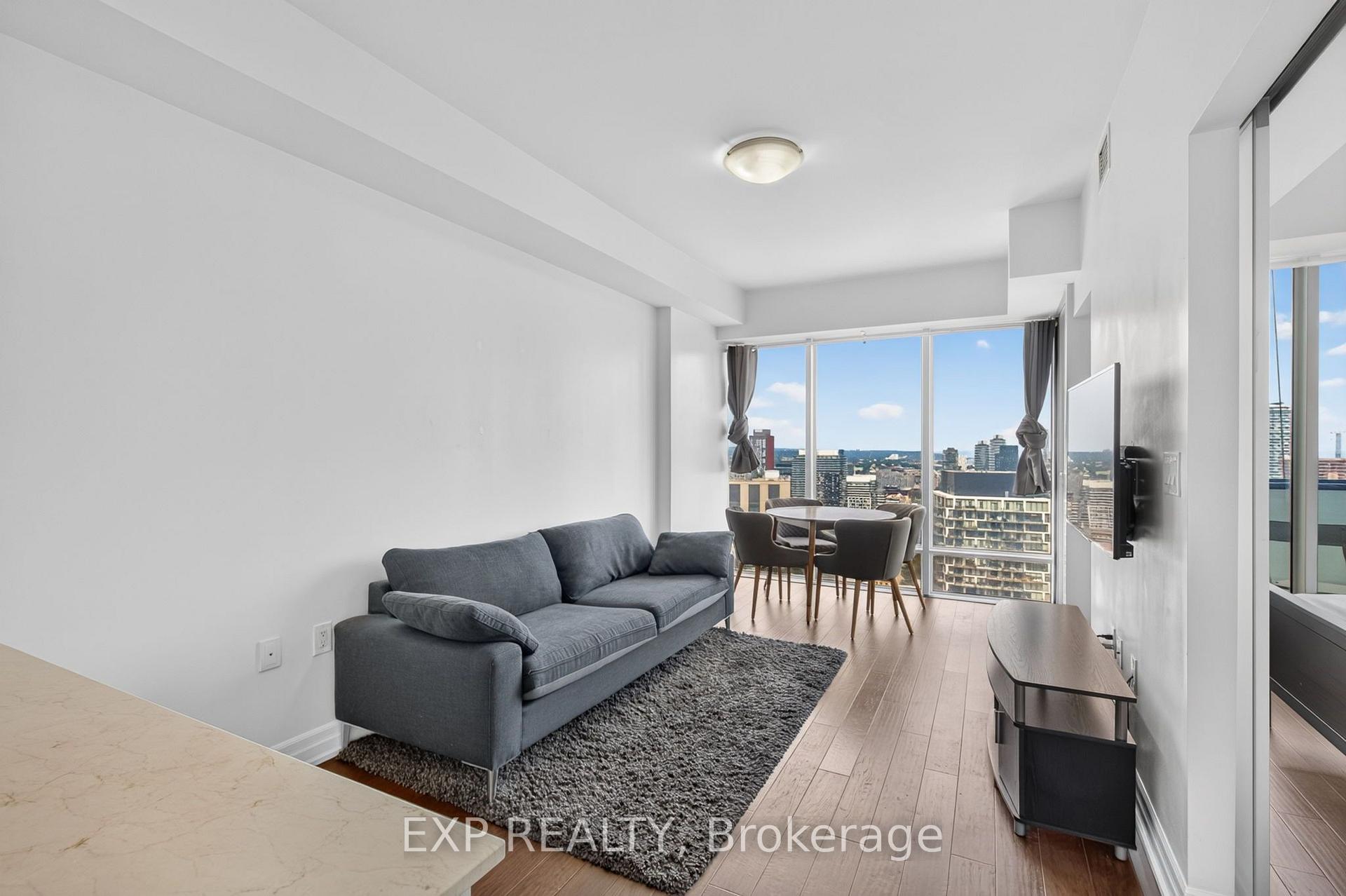 Photo 8 of Unit 3510, 8 The Esplanade, Toronto, Waterfront Communities — HOMEH