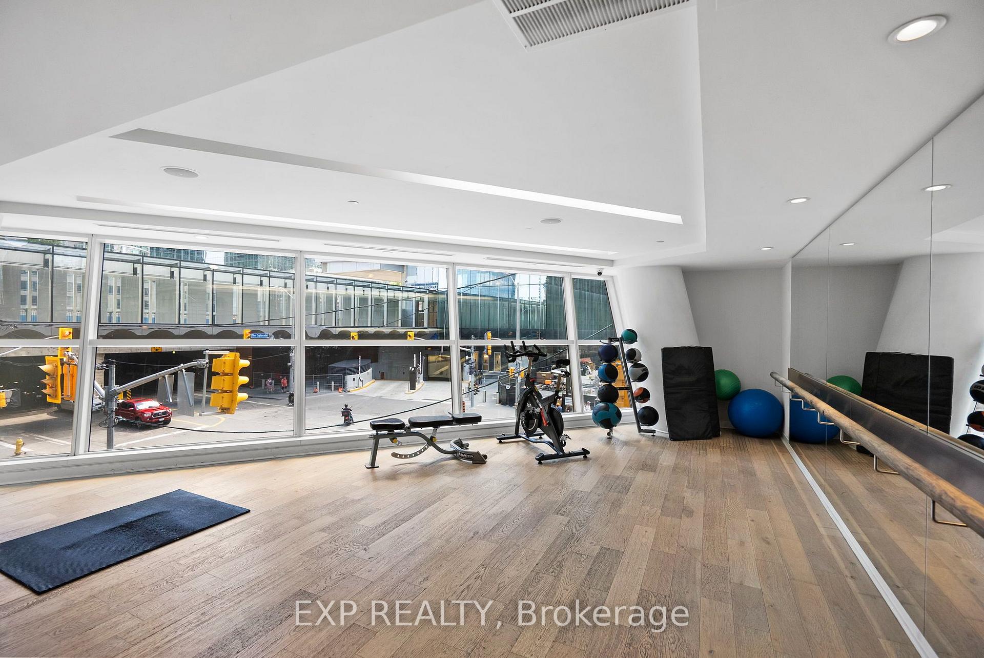 Photo 32 of Unit 3510, 8 The Esplanade, Toronto, Waterfront Communities — HOMEH
