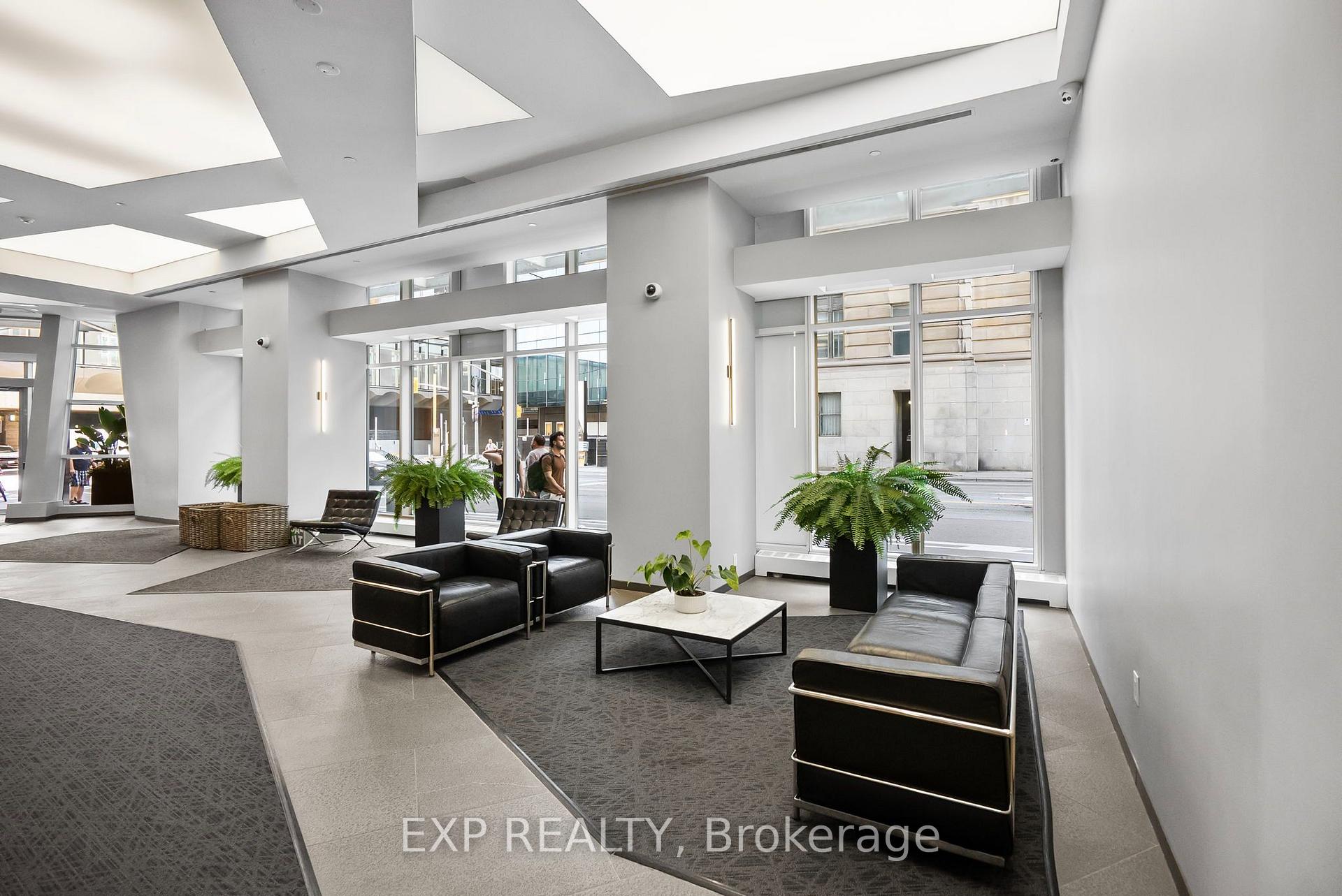 Photo 33 of Unit 3510, 8 The Esplanade, Toronto, Waterfront Communities — HOMEH