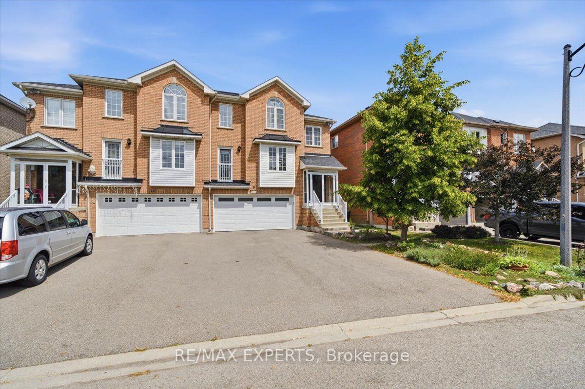 Photo 2 of 64 Knoll Haven Circle, Caledon, Bolton North — HOMEH