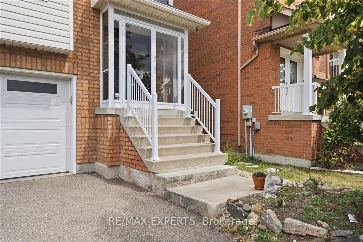 Photo 4 of 64 Knoll Haven Circle, Caledon, Bolton North — HOMEH